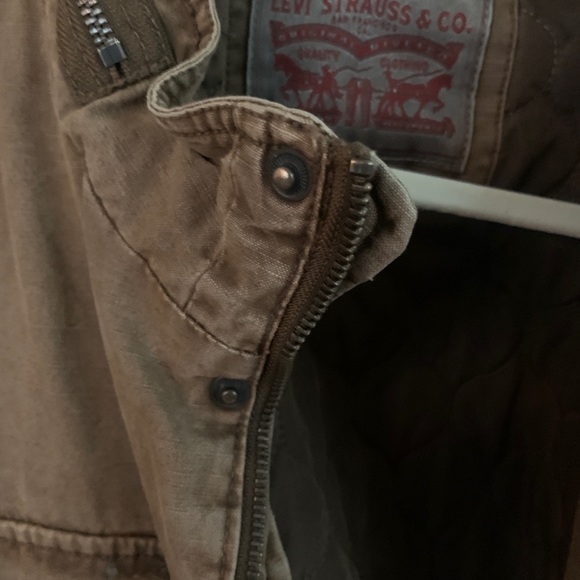 Levi’s Jacket - Picture 3 of 9